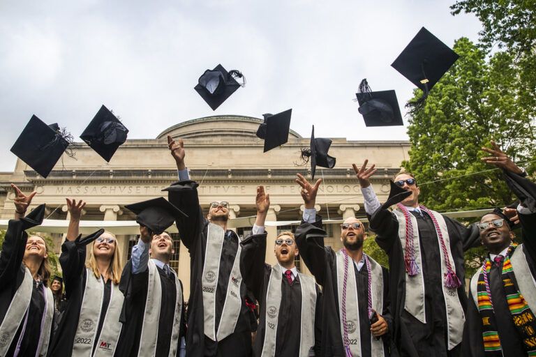 Reinvent Yourself: Prepare for the Next Phase of Your Leadership with MIT Sloan's General Management Program | Online Business Management Course