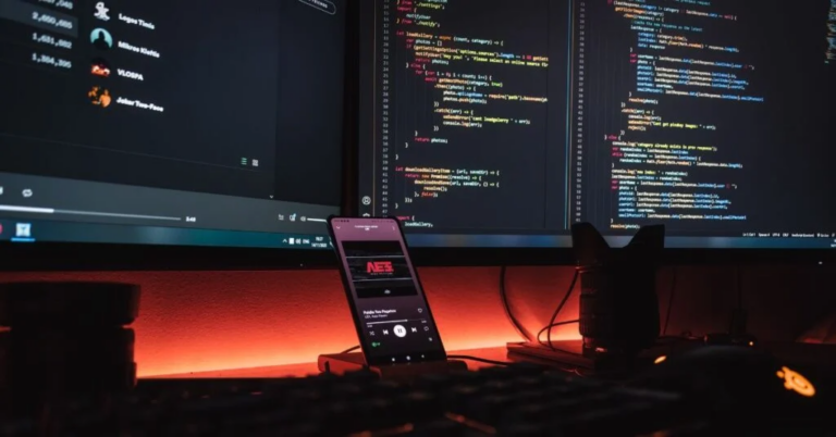 A Comprehensive 2023 Guide to Front-End Developer Salary | Online Coding Course